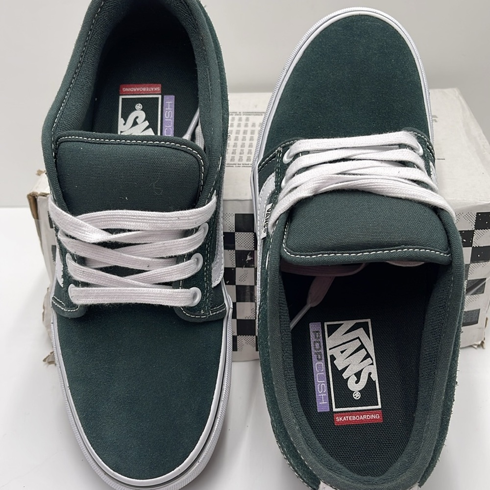 Vans Men’s Kyle Walker
Navy/Stv Navy
VN0A5JIENGJ
Sneakers - Picture 12 of 16